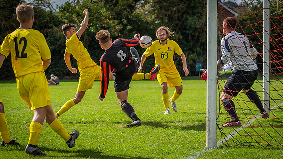 vs Cookham Dean-81