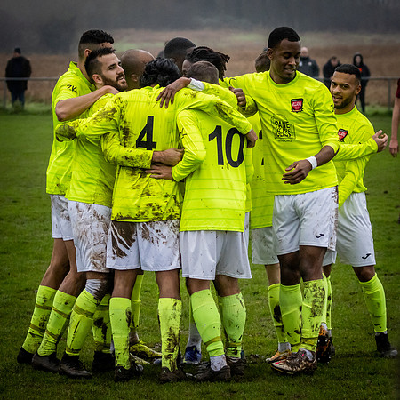 vs Hanworth Villa FC-38
