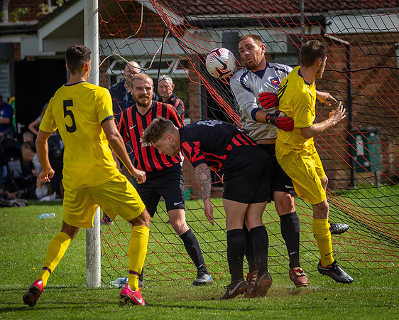 vs Cookham Dean-3