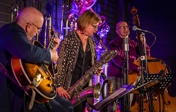 Karen Sharp Trio-125