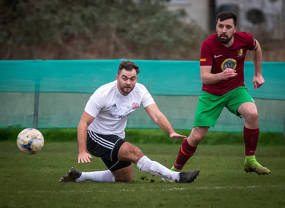 vs Risborough Rangers FC-8