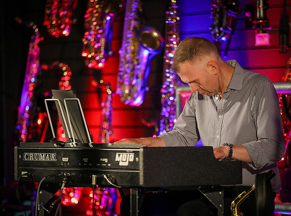 Simon Bates Trio - July-115