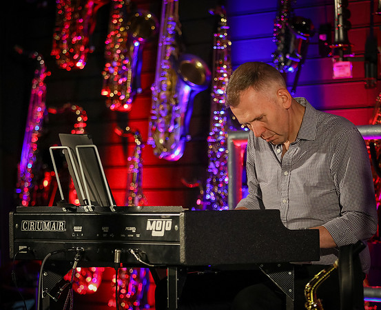 Simon Bates Trio - July-107