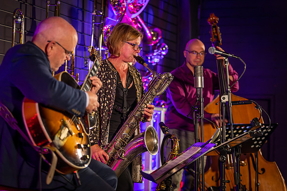 Karen Sharp Trio-105