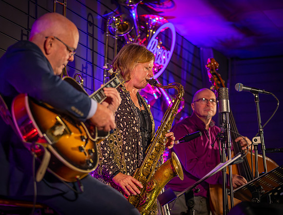 Karen Sharp Trio-32