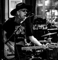 Lightnin Willie-1