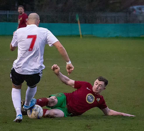 vs Risborough Rangers FC-23