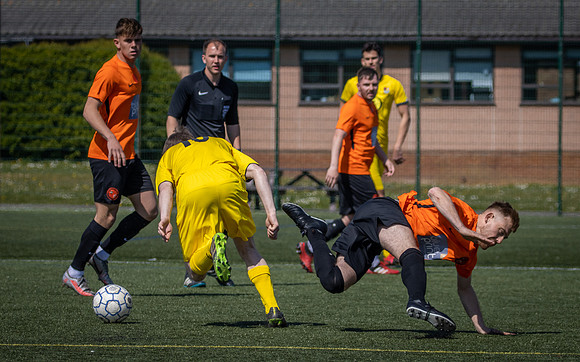 vs Wokingham & Emmbrook  FC-10