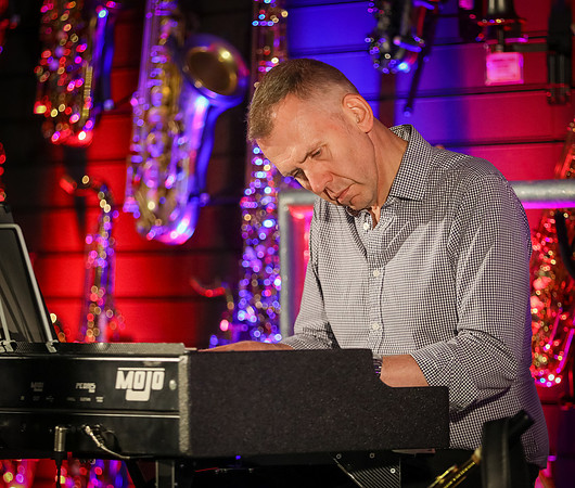 Simon Bates Trio - July-110