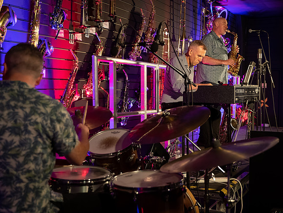 Simon Bates Trio - July-30