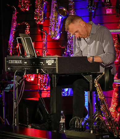 Simon Bates Trio - July-111