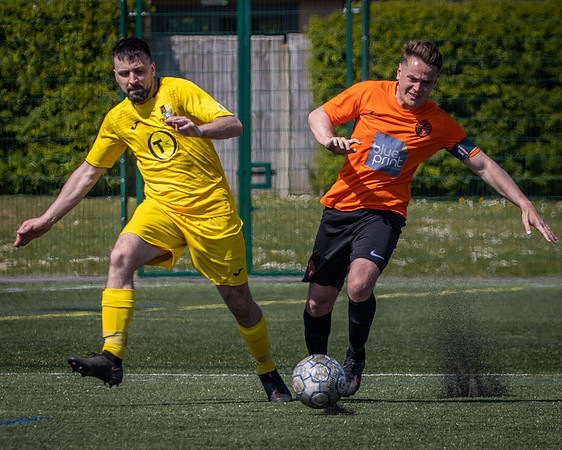 vs Wokingham & Emmbrook  FC-54