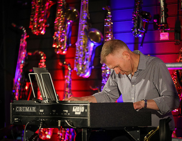 Simon Bates Trio - July-116