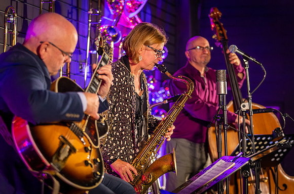Karen Sharp Trio-77