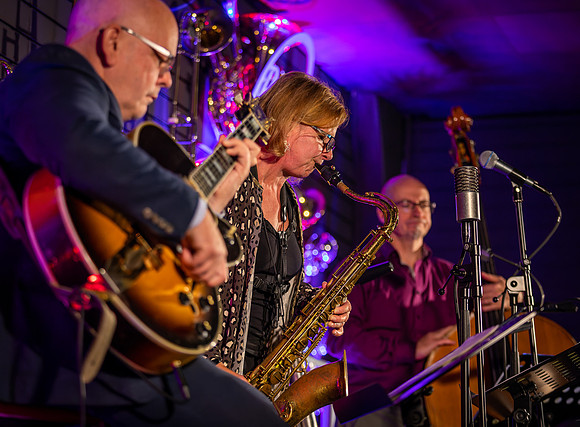 Karen Sharp Trio-82