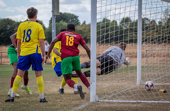 vs Ascot United FC (FA Cup)-59