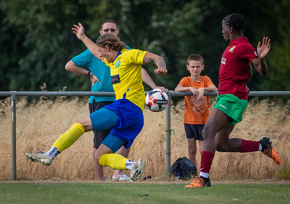 vs Ascot United FC (FA Cup)-220