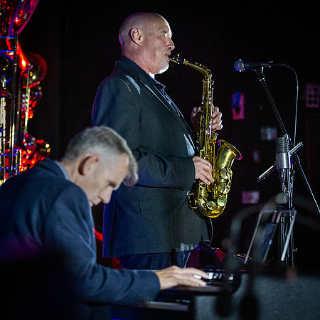Simon Bates Trio-75
