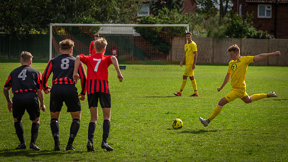 vs Cookham Dean-79