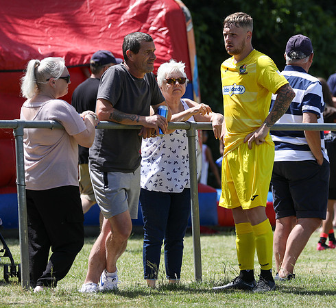 vs Maidenhead United FC-204