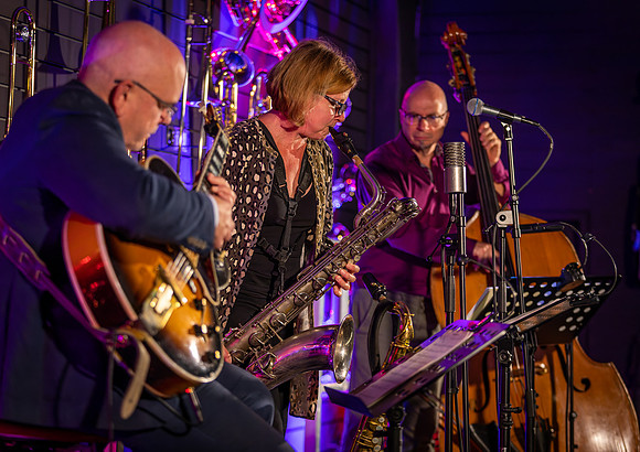 Karen Sharp Trio-112