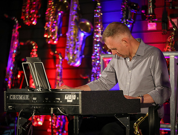 Simon Bates Trio - July-113