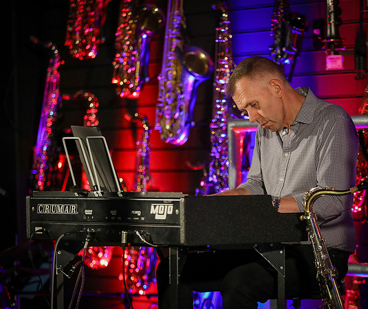Simon Bates Trio - July-174