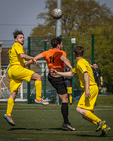 vs Wokingham & Emmbrook  FC-60