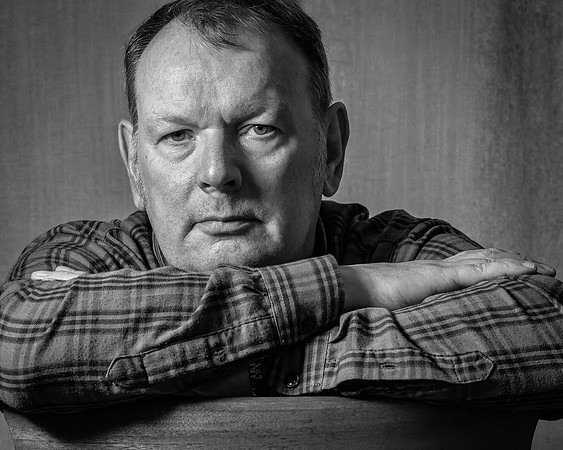 Simon 2024-18bw