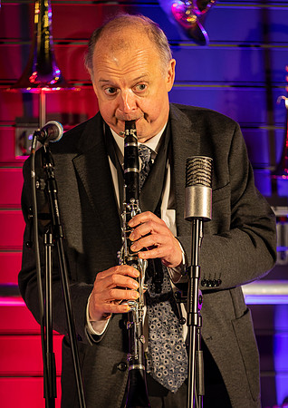 Alan Barnes Trio-80