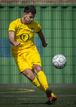 vs Wokingham & Emmbrook  FC-31