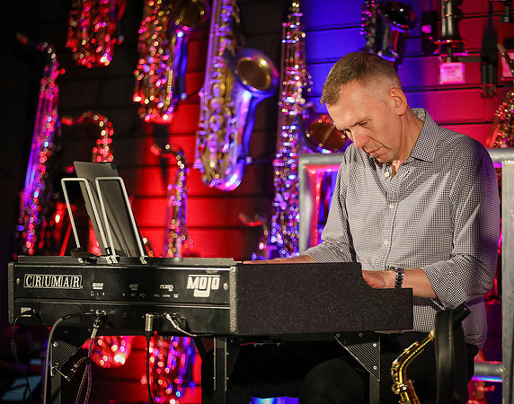Simon Bates Trio - July-109
