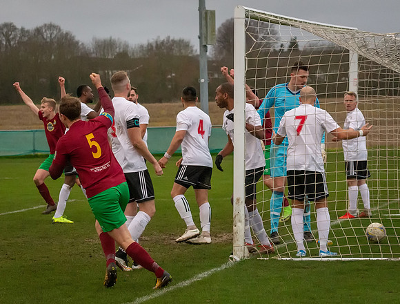 vs Risborough Rangers FC-15