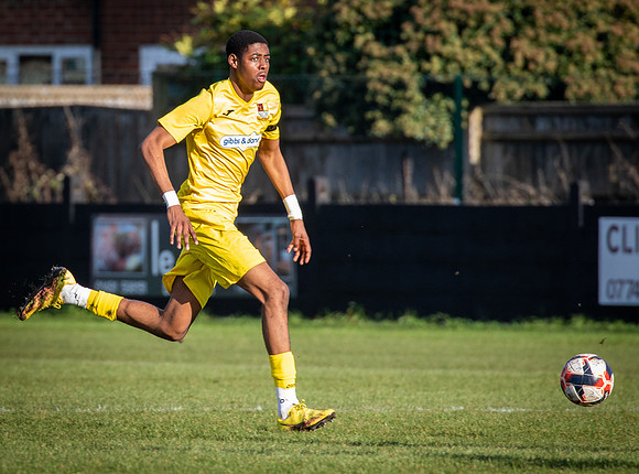 vs Wallingford and Crowmarsh FC-15