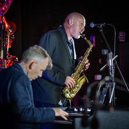 Simon Bates Trio-77