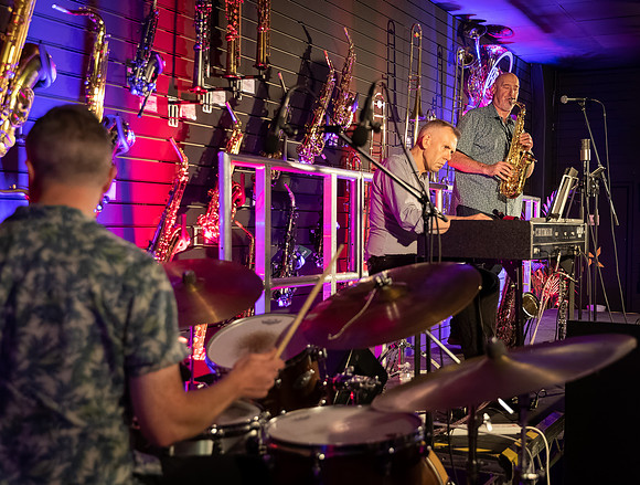 Simon Bates Trio - July-27