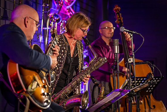 Karen Sharp Trio-107