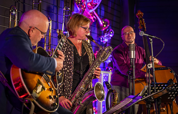 Karen Sharp Trio-130