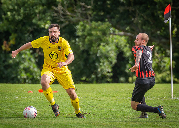 vs Cookham Dean-10