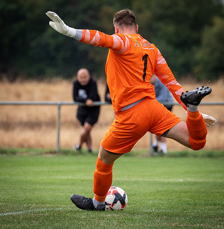 vs Binfield FC (FA Cup)-17