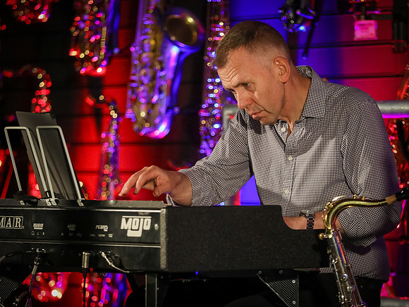 Simon Bates Trio - July-176