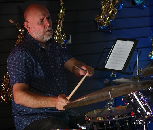Simon Bates Trio-25