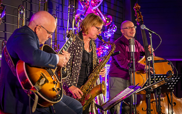 Karen Sharp Trio-64
