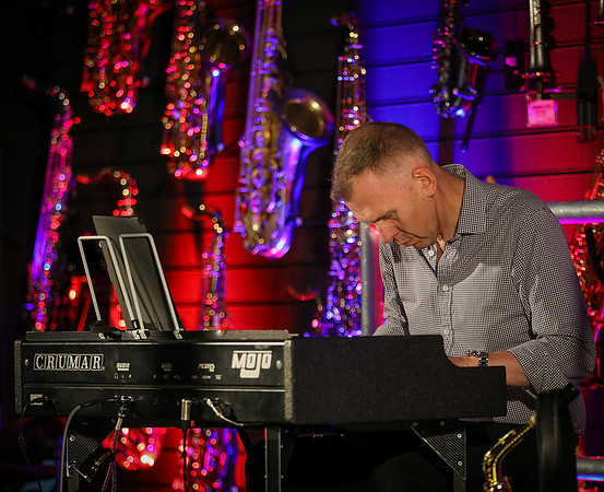 Simon Bates Trio - July-108