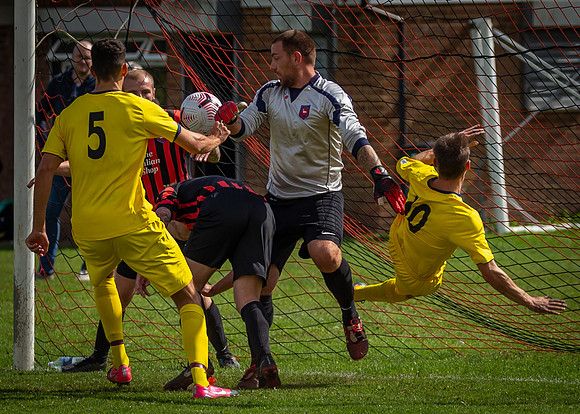 vs Cookham Dean-4