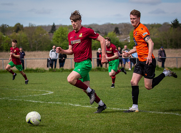 vs Wokingham & Emmbrook FC-15