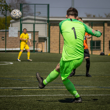 vs Wokingham & Emmbrook  FC-7