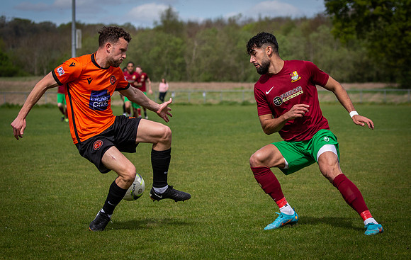 vs Wokingham & Emmbrook FC-6