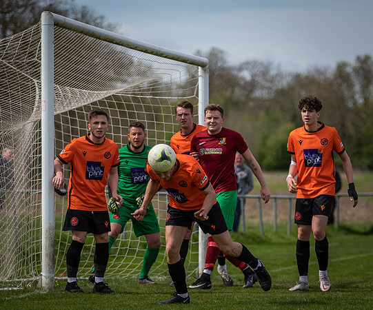 vs Wokingham & Emmbrook FC-13