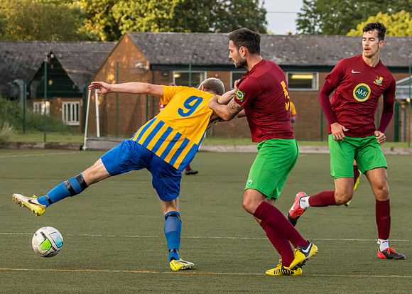 vs Amersham Town FC-12